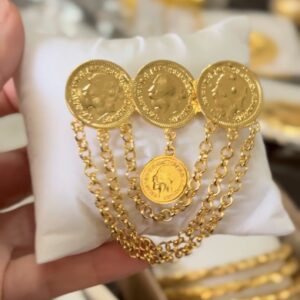 دبوس ليرات